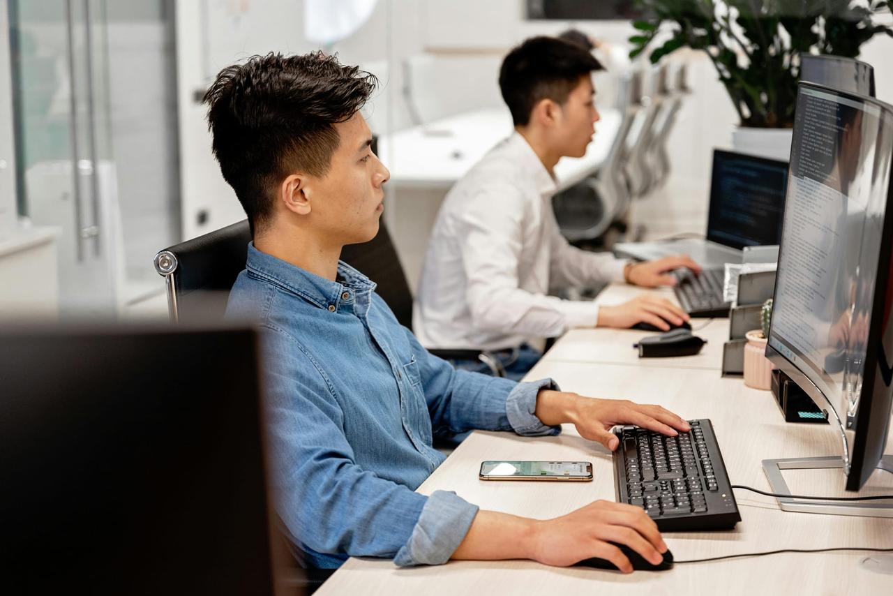 Ejemplos del Mundo Real de Transformación Digital en Sectores Clave
